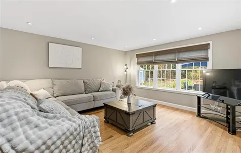 27 Christine Drive Barrington RI 02806