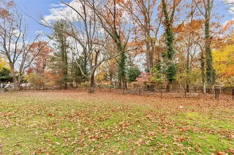 27 Christine Drive Barrington RI 02806