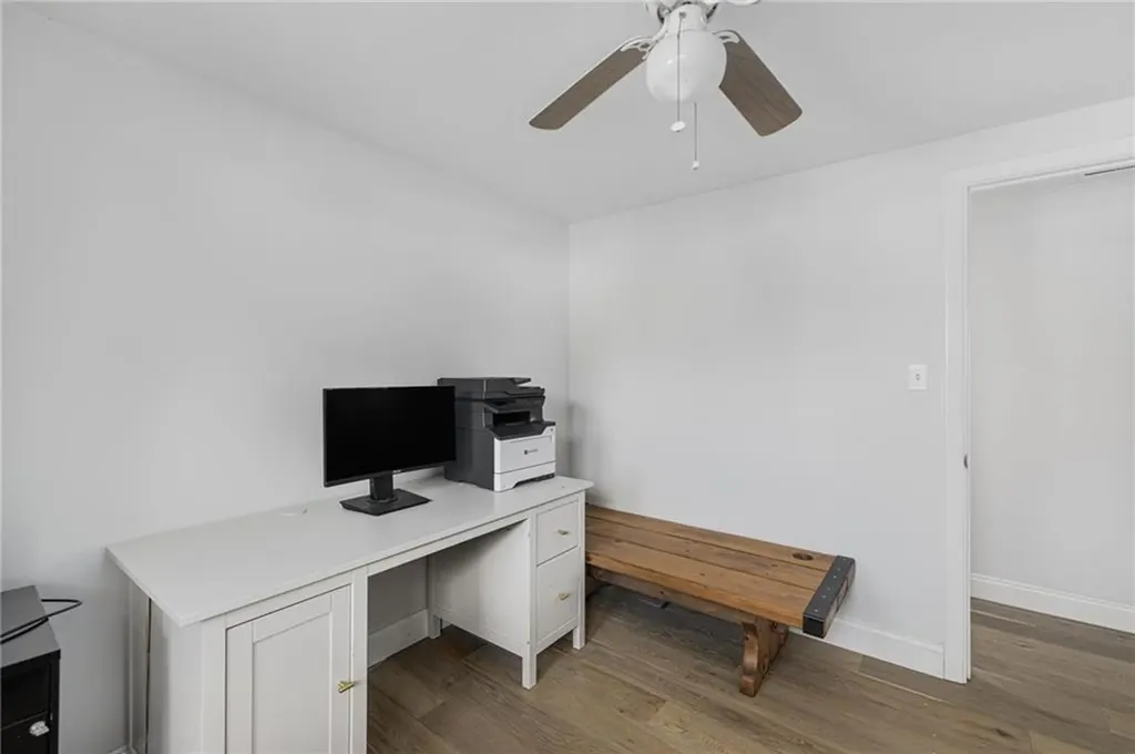 17 Larchmont Road Warwick RI 02886