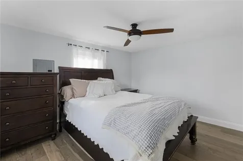 17 Larchmont Road Warwick RI 02886