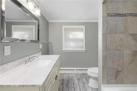 17 Larchmont Road Warwick RI 02886