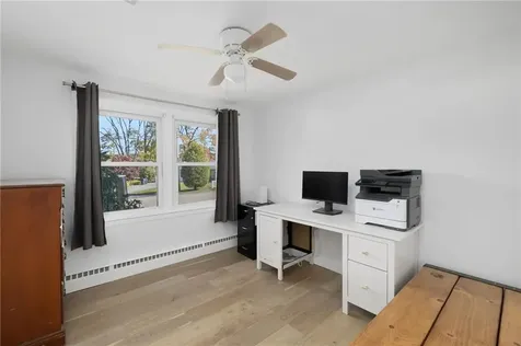 17 Larchmont Road Warwick RI 02886