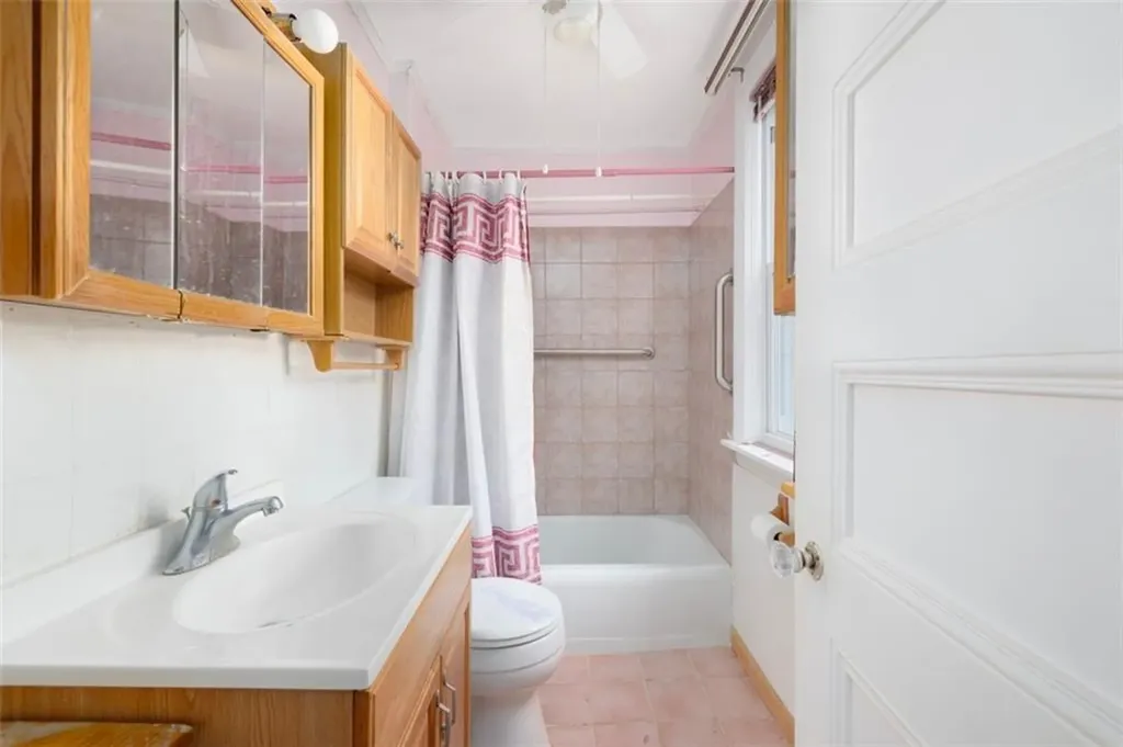 184 Pleasant Street Providence RI 02906