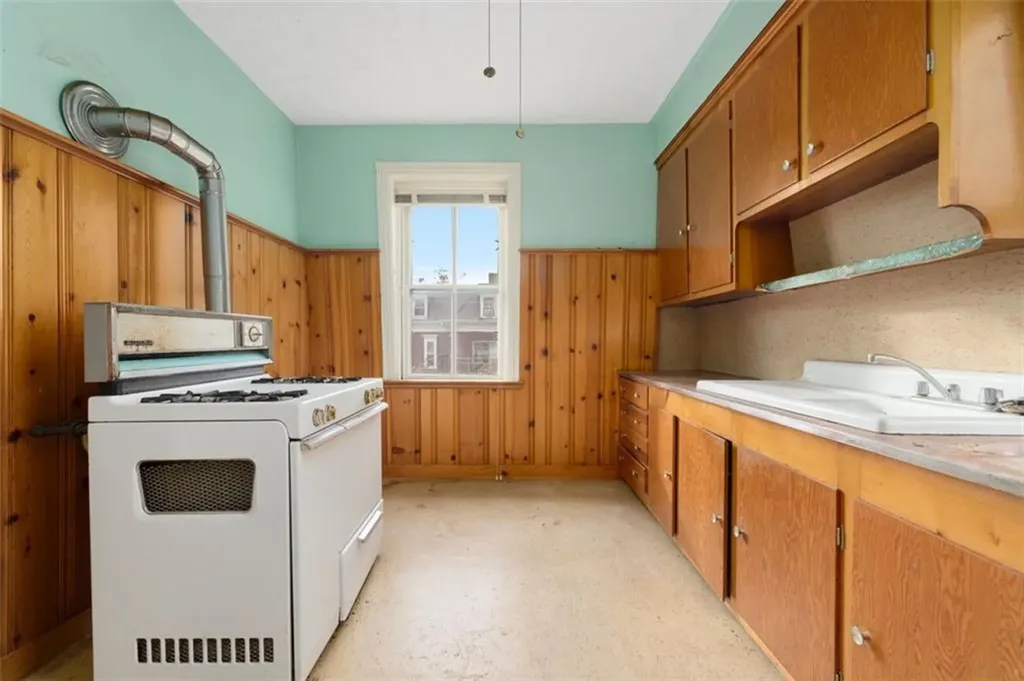 184 Pleasant Street Providence RI 02906