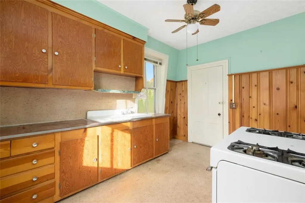 184 Pleasant Street Providence RI 02906