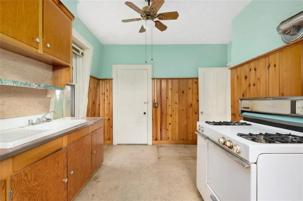 184 Pleasant Street Providence RI 02906