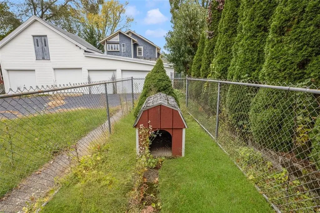 184 Pleasant Street Providence RI 02906