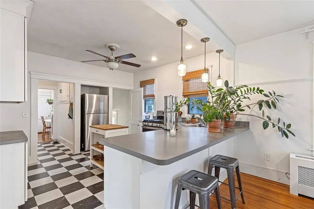 190 Enfield Avenue Providence RI 02908