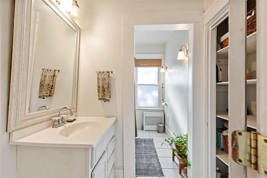190 Enfield Avenue Providence RI 02908