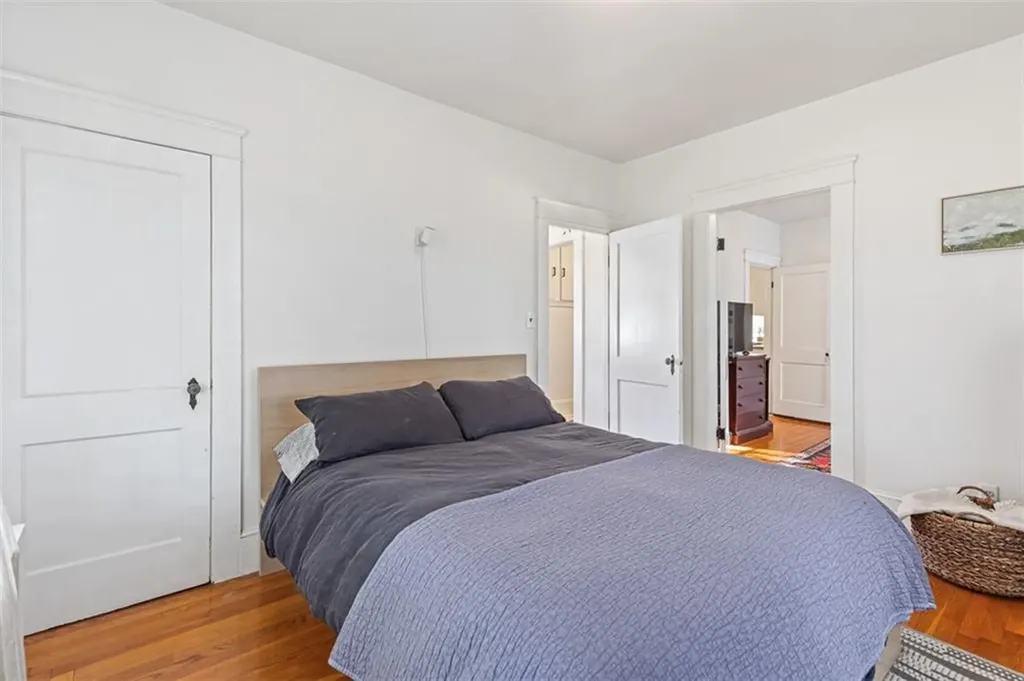 190 Enfield Avenue Providence RI 02908