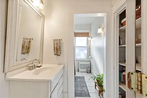 190 Enfield Avenue Providence RI 02908