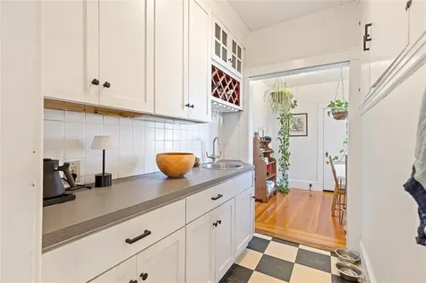 190 Enfield Avenue Providence RI 02908