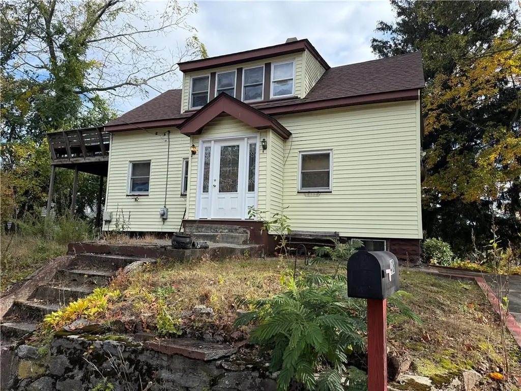 418 Lake Shore Drive Warwick RI 02889