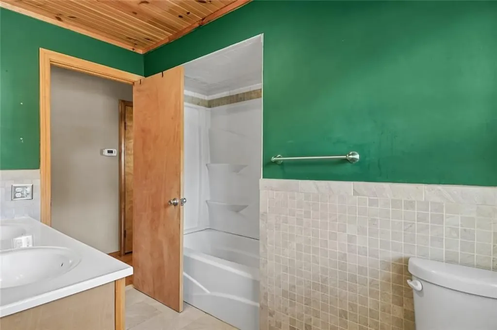 56 Cindy Lane Warwick RI 02886