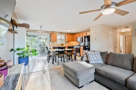 33 Samuel Court Cranston RI 02920