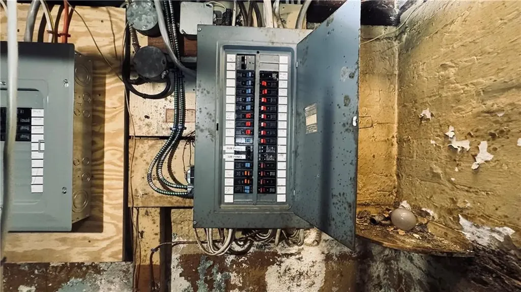 1196 Smith Street Providence RI 02908