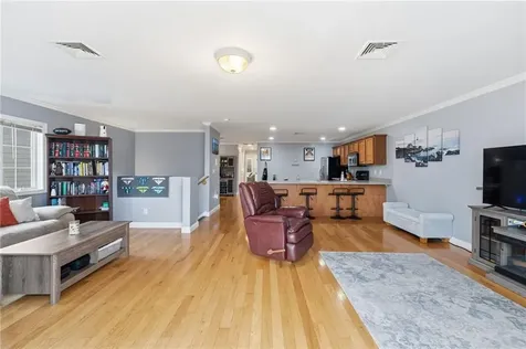 677 Metacom Avenue Bristol RI 02809