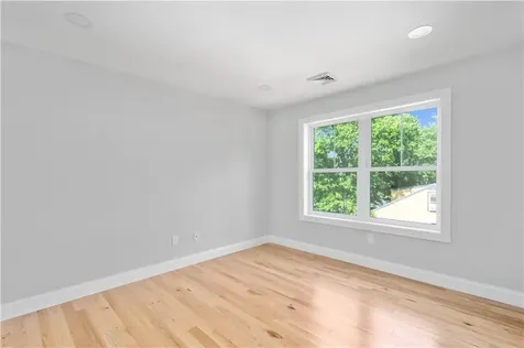 248 Point Avenue Warwick RI 02889