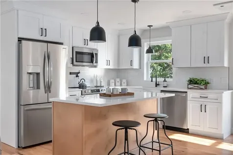 248 Point Avenue Warwick RI 02889