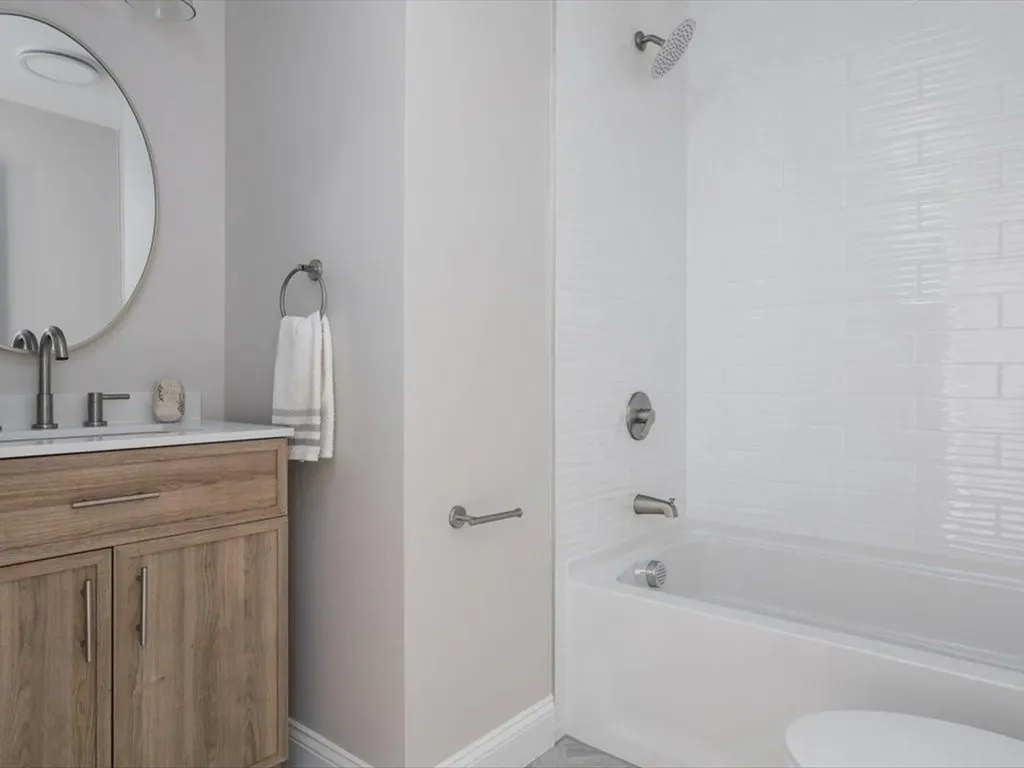 129 Wollaston Street Cranston RI 02910