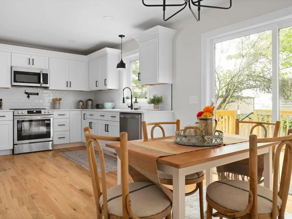 129 Wollaston Street Cranston RI 02910