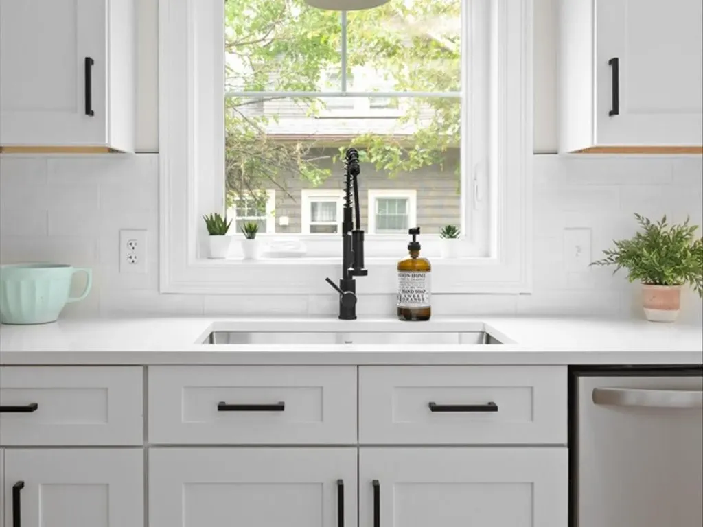 129 Wollaston Street Cranston RI 02910