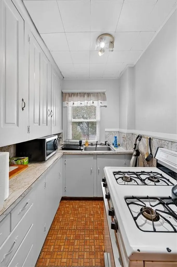 68 Slade Street Pawtucket RI 02861