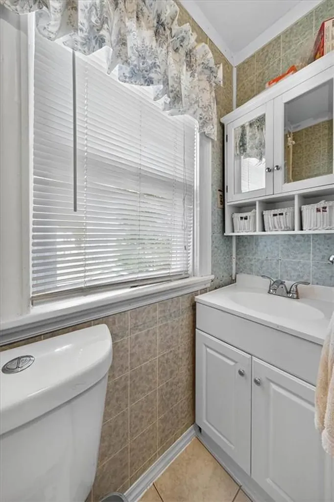 68 Slade Street Pawtucket RI 02861