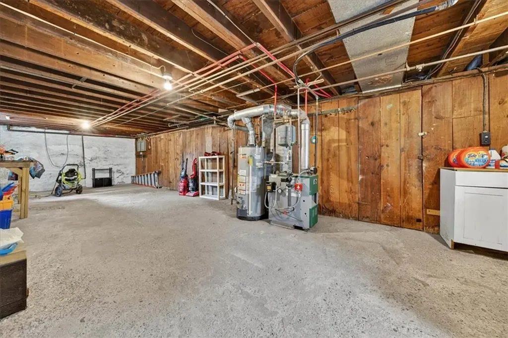 68 Slade Street Pawtucket RI 02861