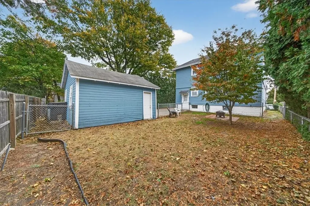 68 Slade Street Pawtucket RI 02861