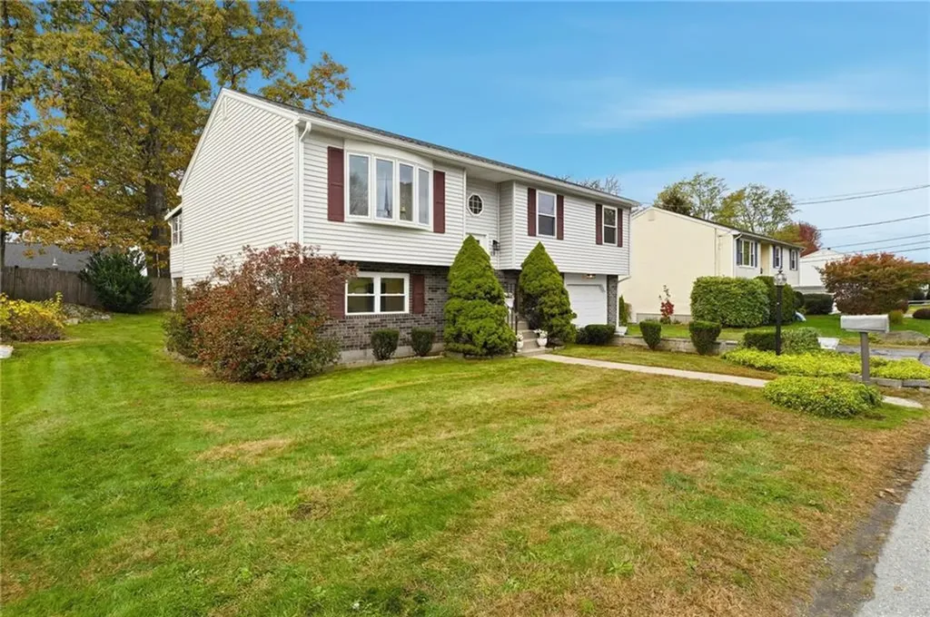 49 Branch Avenue Cumberland RI 02864