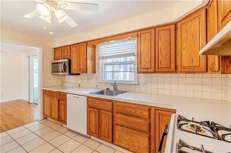 186 Heritage Road North Kingstown RI 02852