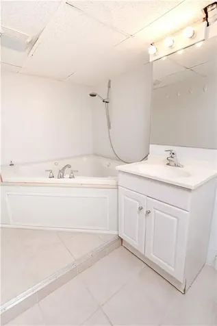 186 Heritage Road North Kingstown RI 02852