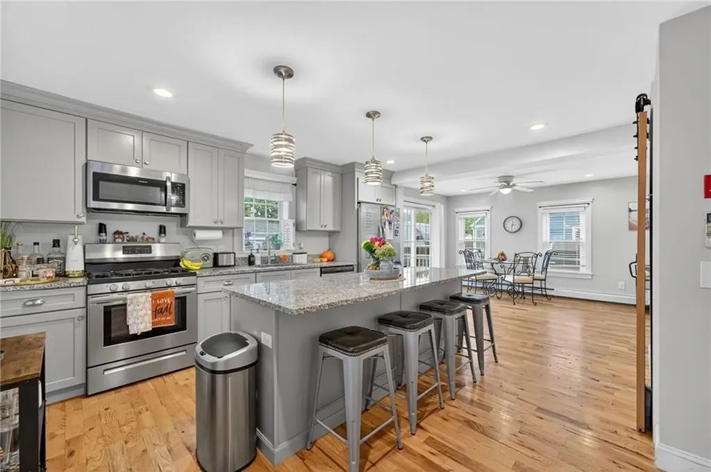 352 Church Avenue Warwick RI 02889