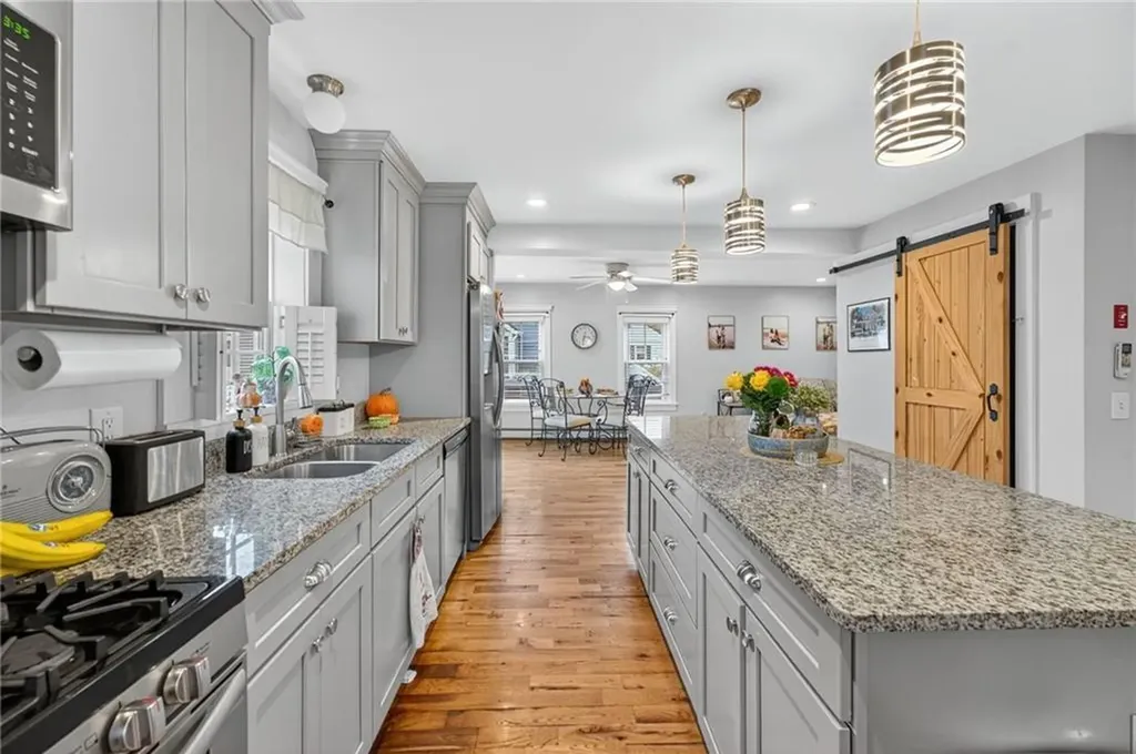 352 Church Avenue Warwick RI 02889