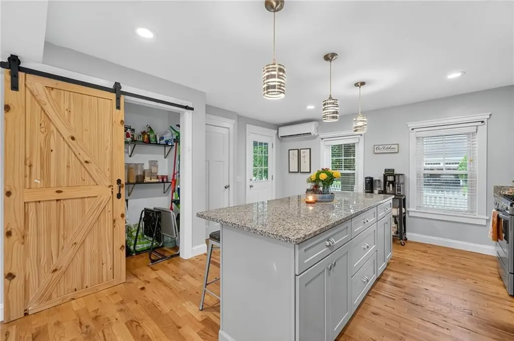 352 Church Avenue Warwick RI 02889