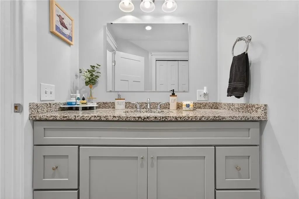 352 Church Avenue Warwick RI 02889