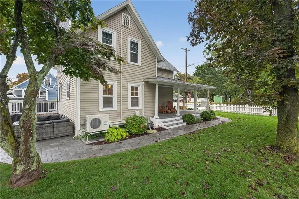 352 Church Avenue Warwick RI 02889