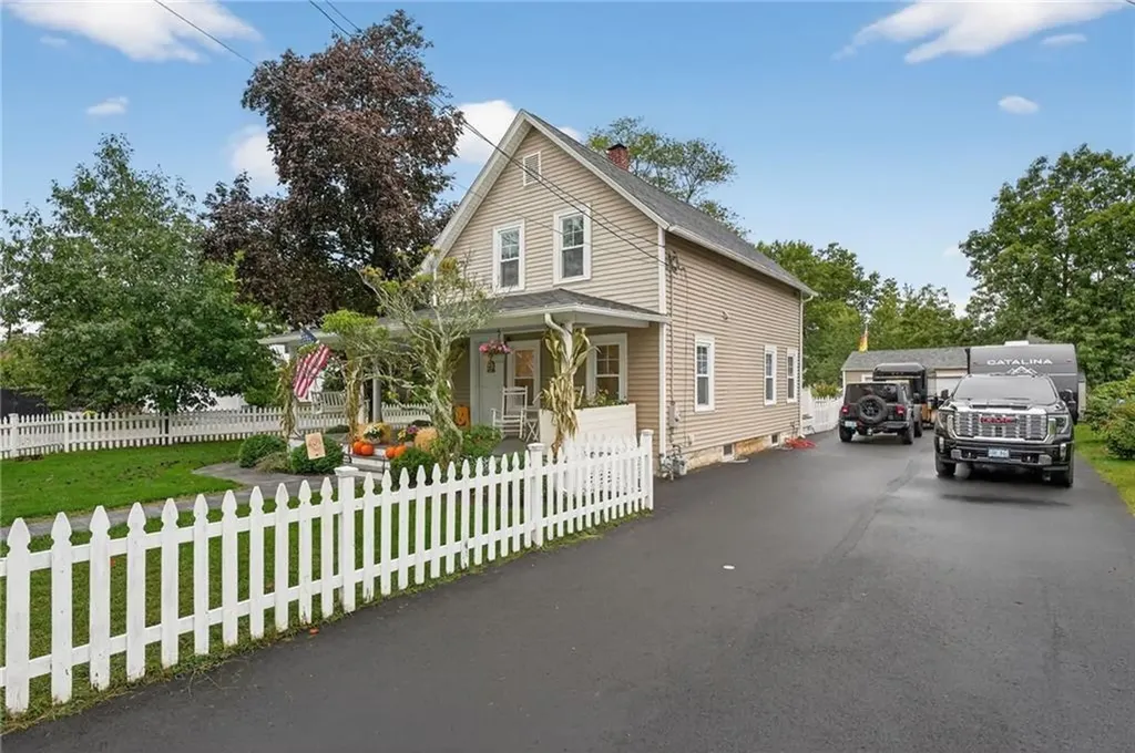 352 Church Avenue Warwick RI 02889