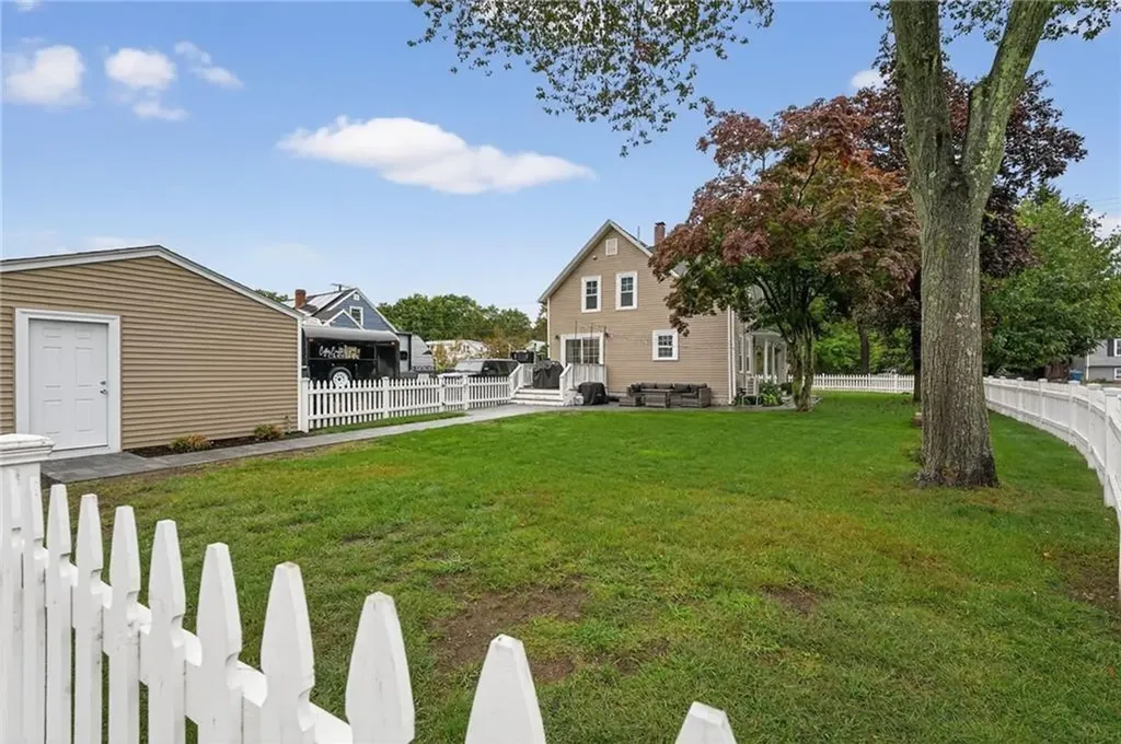 352 Church Avenue Warwick RI 02889