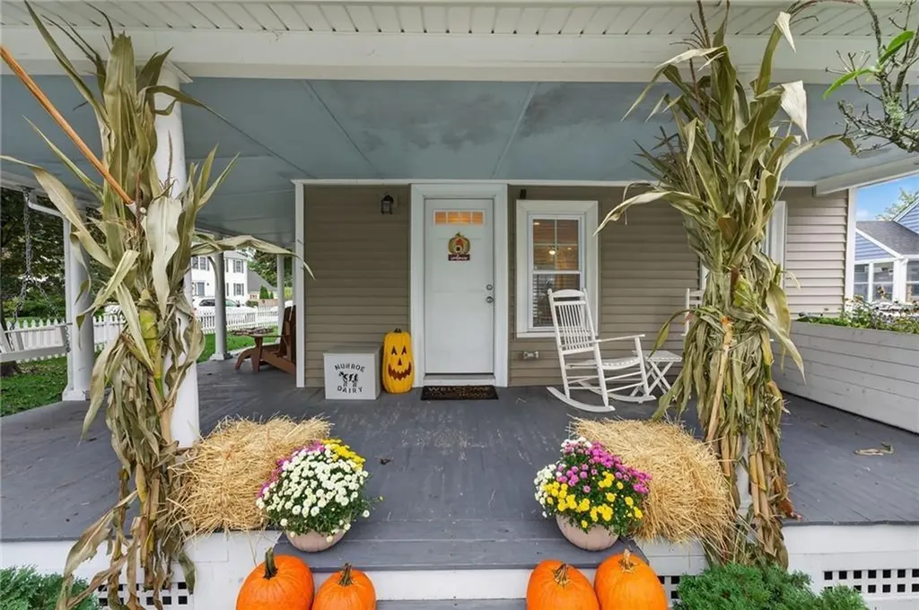 352 Church Avenue Warwick RI 02889