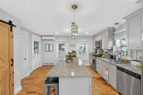 352 Church Avenue Warwick RI 02889