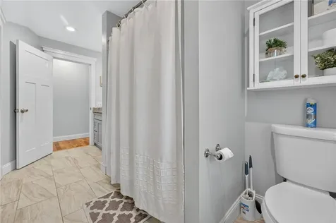 352 Church Avenue Warwick RI 02889