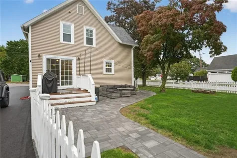 352 Church Avenue Warwick RI 02889