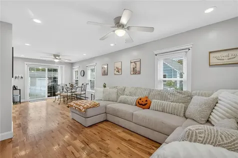 352 Church Avenue Warwick RI 02889