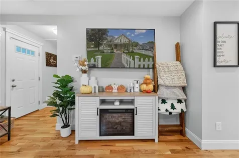 352 Church Avenue Warwick RI 02889