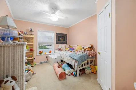 70 Robin Drive Tiverton RI 02878