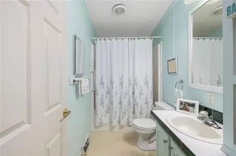 70 Robin Drive Tiverton RI 02878