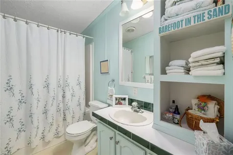 70 Robin Drive Tiverton RI 02878