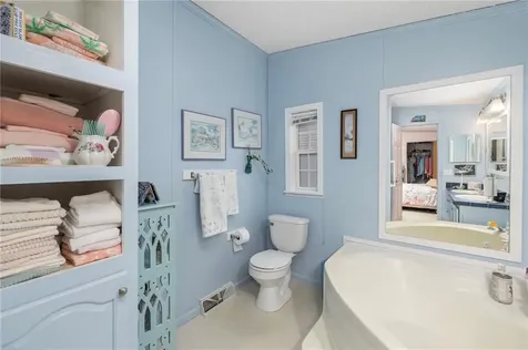 70 Robin Drive Tiverton RI 02878